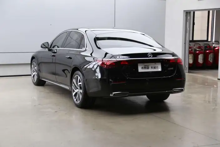 Mercedes-Benz E-Class 2024 Model E 300 L Fashion Model sedan – фото 4