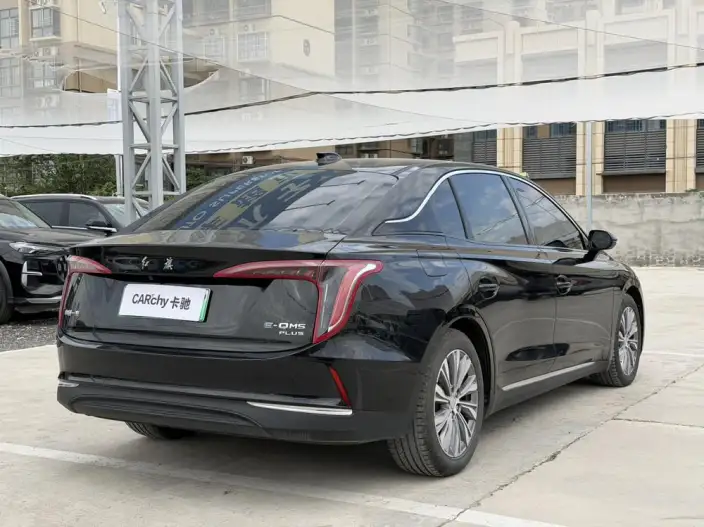 Hongqi E-QM5 2023 Model 560KM PLUS Edition 140kW – фото 6