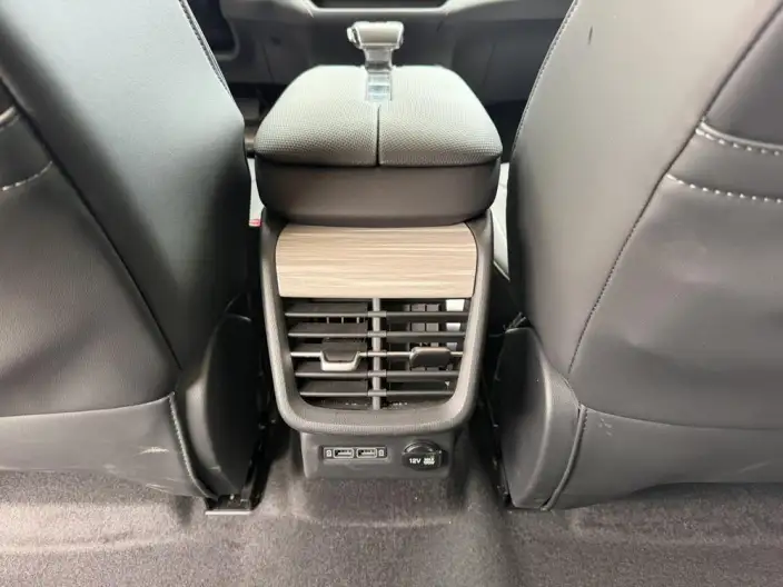 Hongqi E-QM5 2023 Model 560KM PLUS Edition 140kW – фото 9