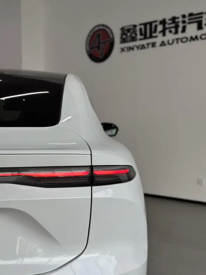 NIO EC6 2024 Model 75kWh – фото 5