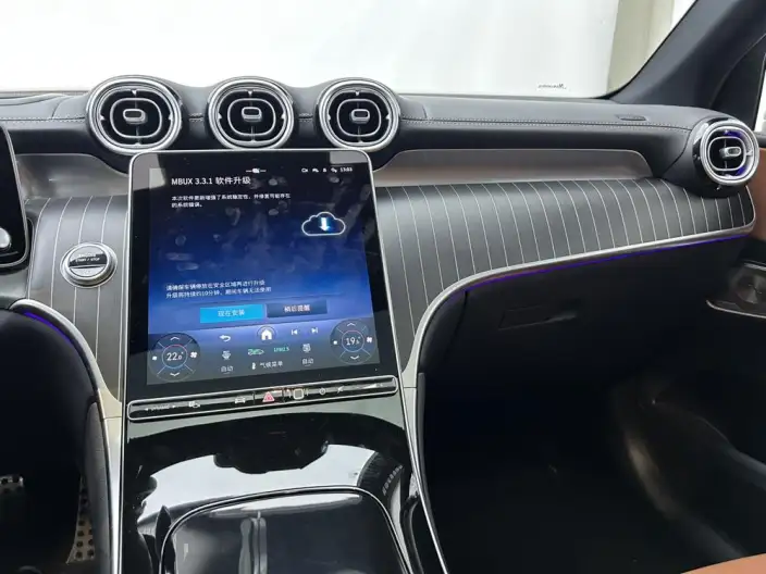Mercedes-Benz GLC 2025 Model GLC 300 L 4MATIC Luxury Model 5 seat – фото 10