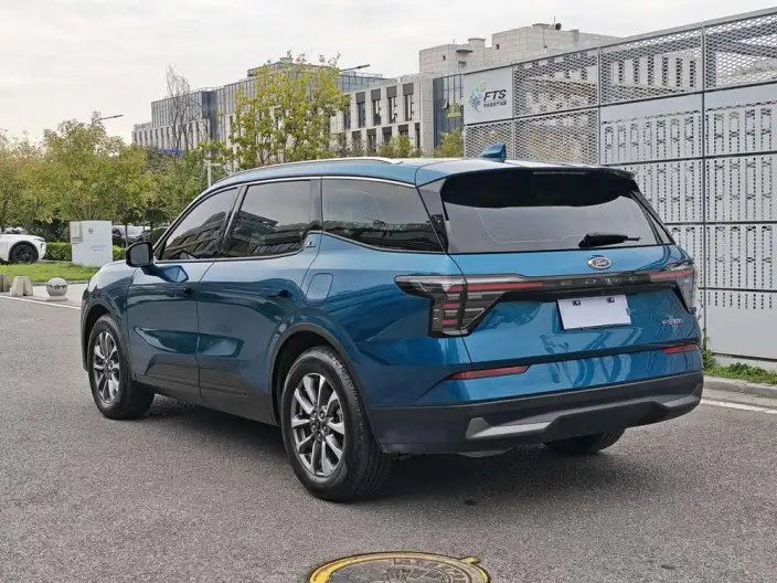 Ford Edge 2023 Model Ford Edge L 2.0T EcoBoost 2WD VII seat Luxury Model – фото 5