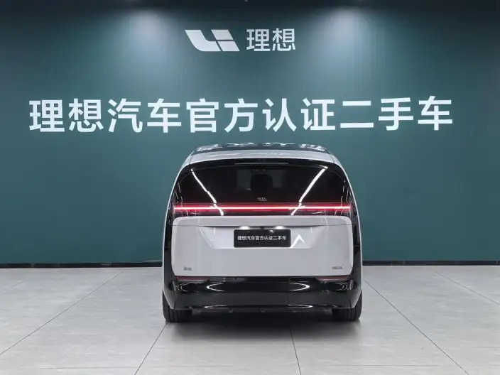 Li Auto MEGA 2024 Model Ultra Edition – фото 3