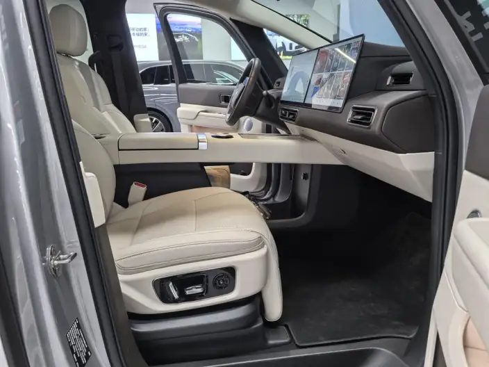 Li Auto MEGA 2024 Model Ultra Edition – фото 7
