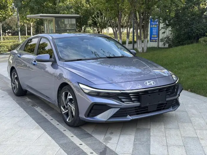 Hyundai Ioniq 2023 Model 1.5L CVT LUX Premium Edition – фото 3