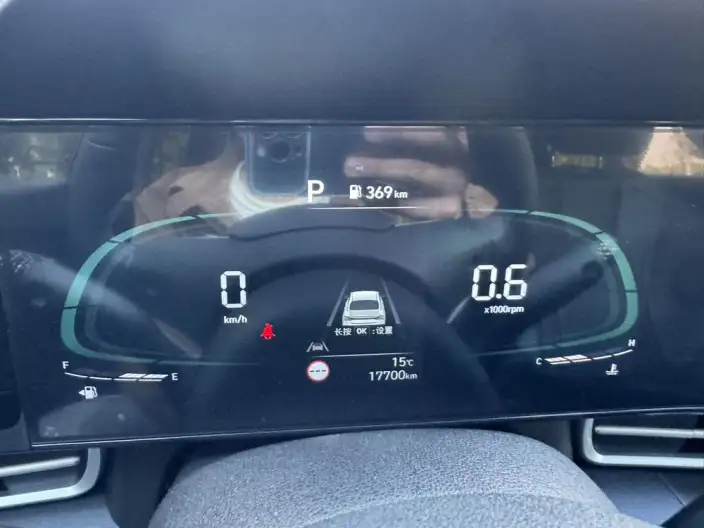 Hyundai Ioniq 2023 Model 1.5L CVT LUX Premium Edition – фото 9