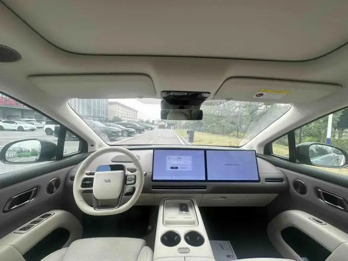 Li Auto i8 2025 Model Standard Edition – фото 8