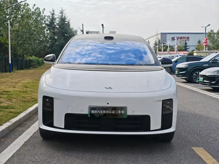 Li Auto i8 2025 Model Standard Edition – фото 2