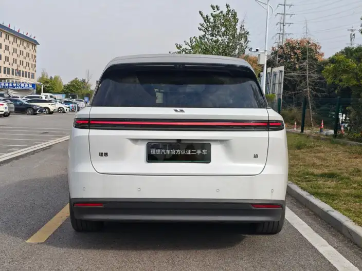 Li Auto i8 2025 Model Standard Edition – фото 5