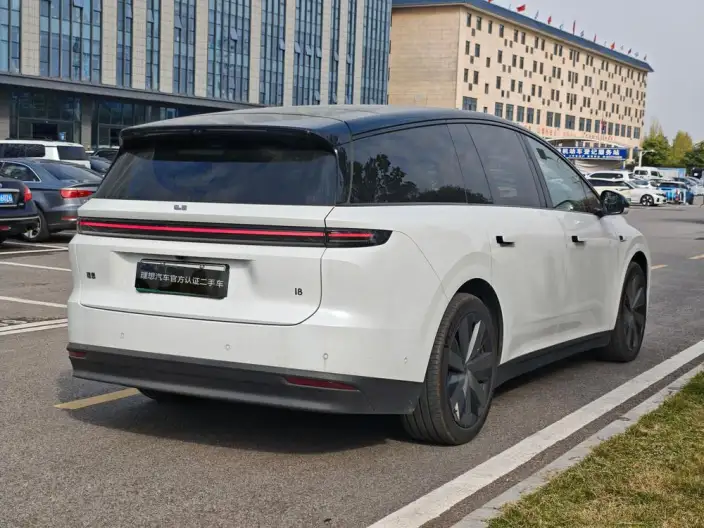 Li Auto i8 2025 Model Standard Edition – фото 6