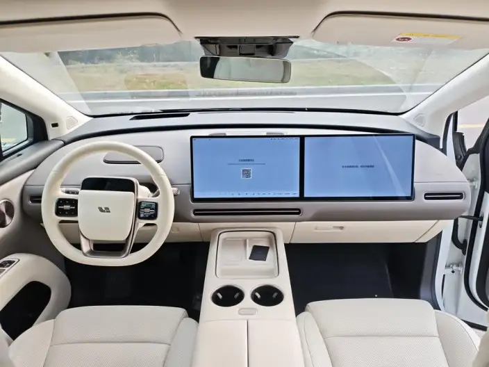 Li Auto i8 2025 Model Standard Edition – фото 10
