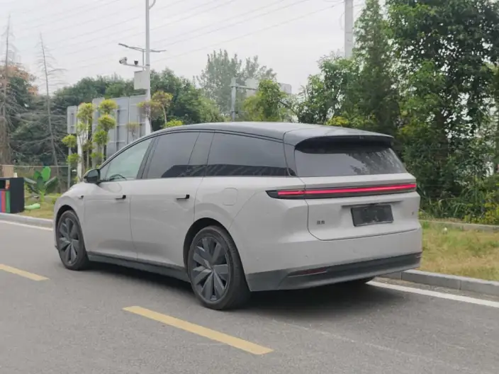 Li Auto i8 2025 Model Standard Edition