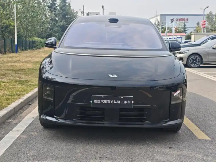 Li Auto i8 2025 Model Standard Edition