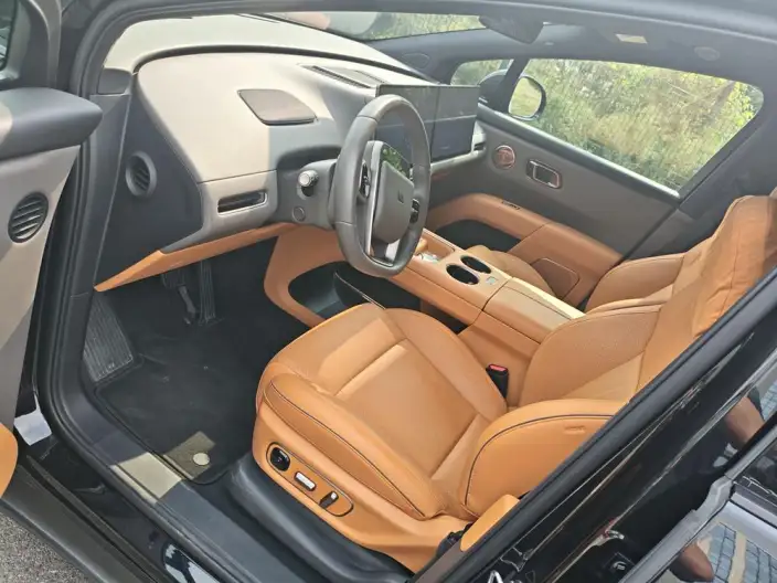 Li Auto i8 2025 Model Standard Edition – фото 9