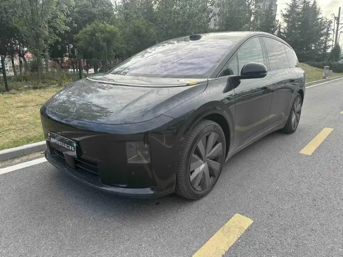 Li Auto i8 2025 Model Standard Edition