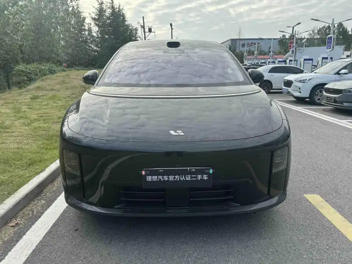 Li Auto i8 2025 Model Standard Edition
