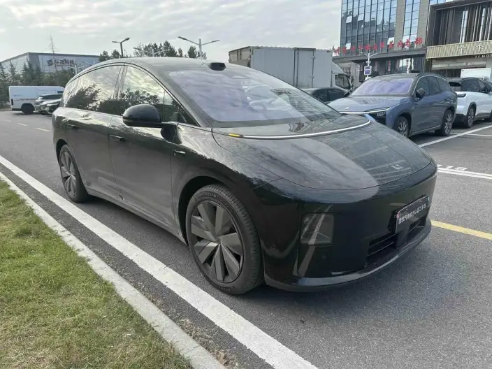 Li Auto i8 2025 Model Standard Edition