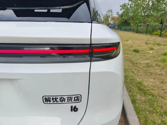 Li Auto i6 2025 Model 4WD Standard Edition – фото 6