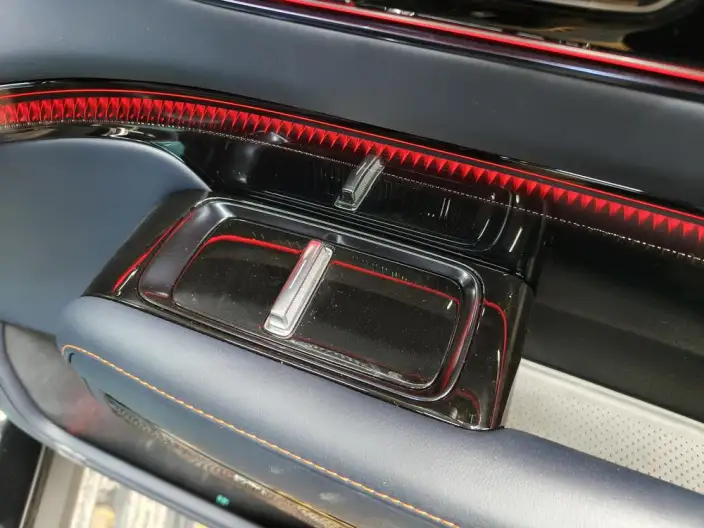 ZEEKR 9X 2025 Model Obsidian Black Edition 70kWh VI seat – фото 8