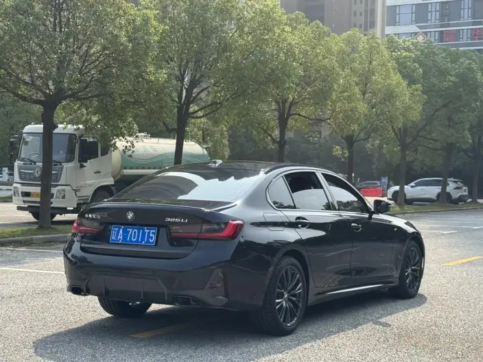 BMW 3 Series 2023 Model 325Li M Sports Night Set – фото 6