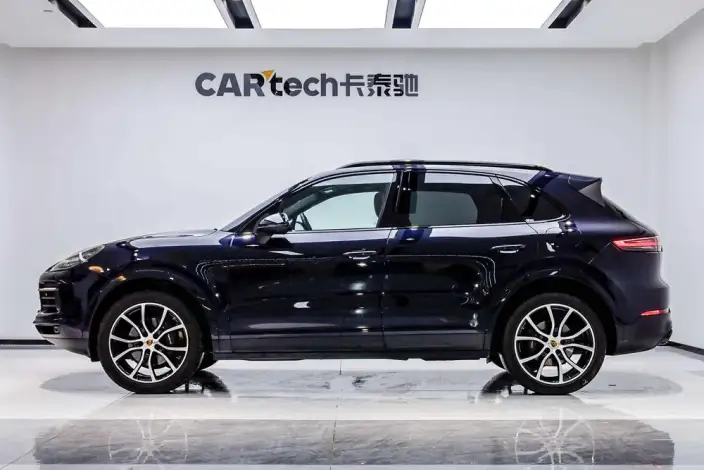 Cayenne E-Hybrid 2023 Model Cayenne E-Hybrid 2.0T Platinum edition – фото 3