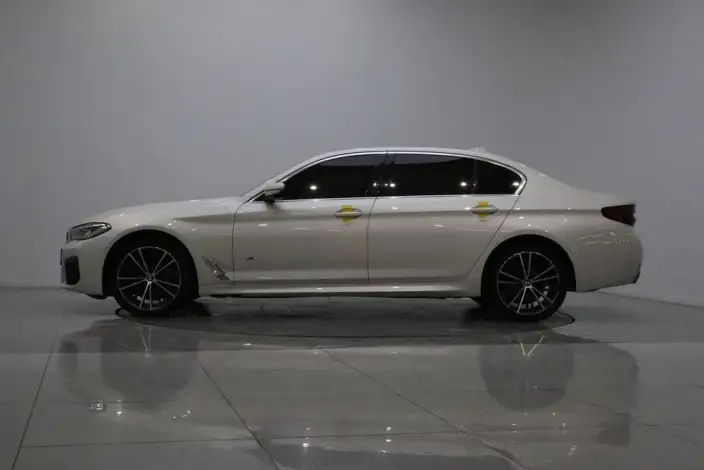 BMW 5 Series 2022 Model Facelift 530Li Leading Model M Sports Set – фото 4