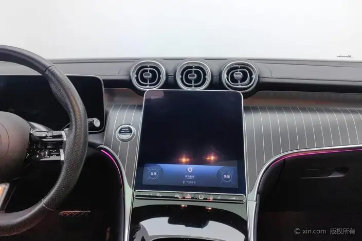 Mercedes-Benz GLC 2023 Model GLC 260 L 4MATIC Luxury Model 7 seat – фото 10