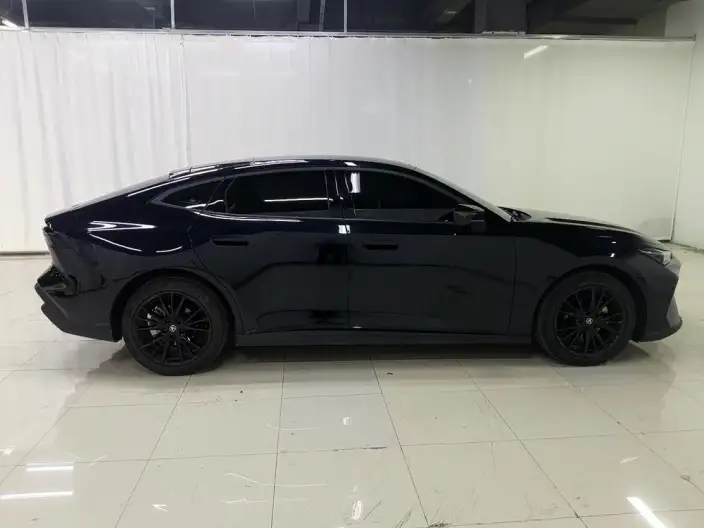 Changan UNI-V 2025 Model Third generation 1.5T 500Bar Noble Model – фото 8