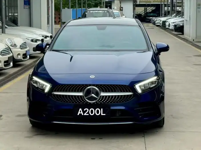 Mercedes-Benz A-class 2022 Model Facelift II A 200 L Sports sedan Fashion Edition – фото 2