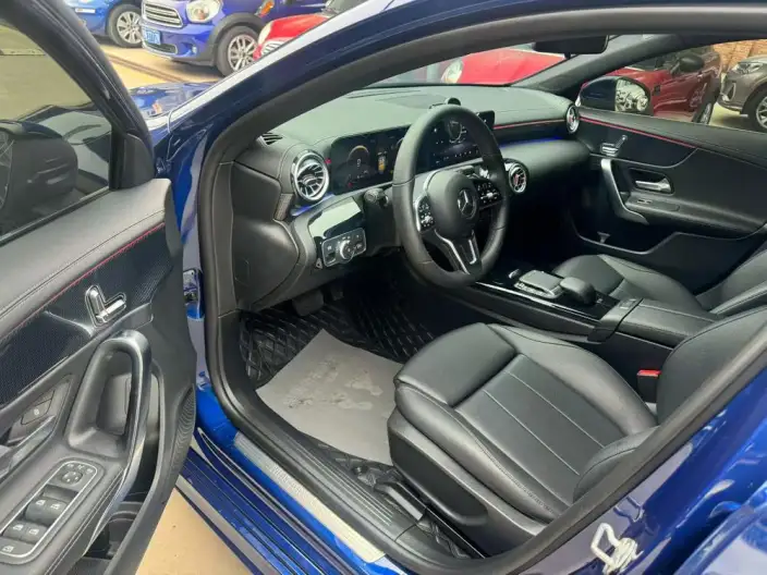 Mercedes-Benz A-class 2022 Model Facelift II A 200 L Sports sedan Fashion Edition – фото 9