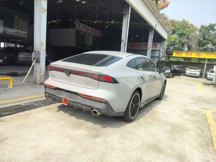 Changan UNI-V 2022 Model 1.5T Smart Pilot Model – фото 6
