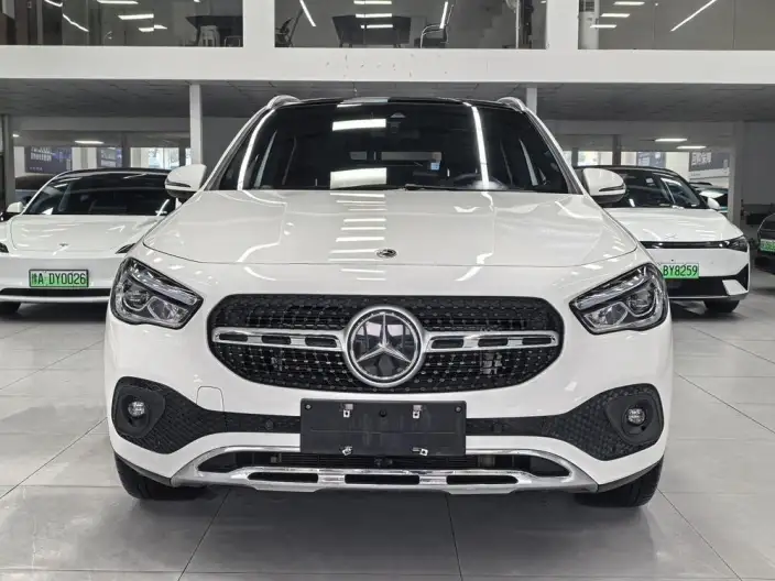 Mercedes-Benz GLA 2023 Model GLA 200 – фото 2