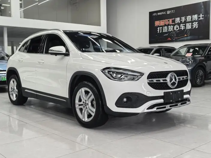 Mercedes-Benz GLA 2023 Model GLA 200 – фото 3