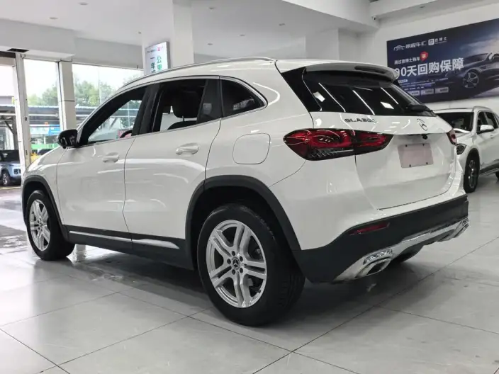 Mercedes-Benz GLA 2023 Model GLA 200 – фото 4