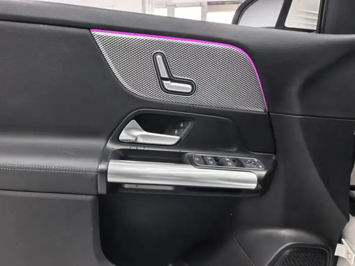 Mercedes-Benz GLA 2023 Model GLA 200 – фото 7