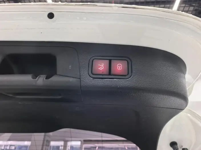 Mercedes-Benz GLA 2023 Model GLA 200 – фото 10