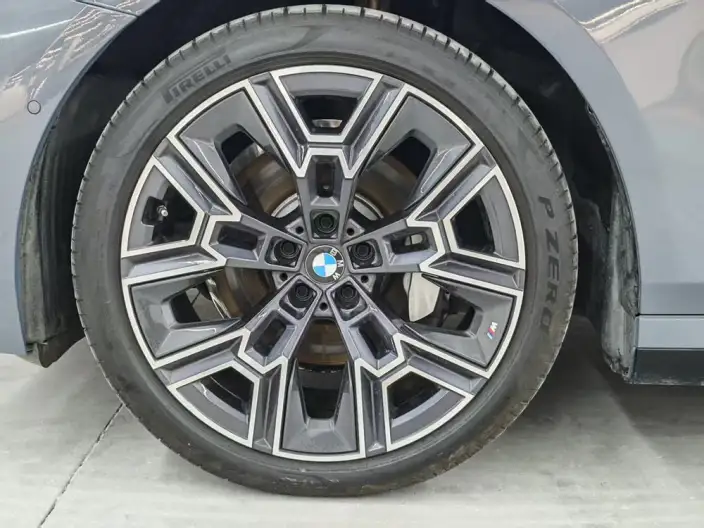 BMW 5 Series 2024 Model 530Li Exclusive Model M Sports Set – фото 7