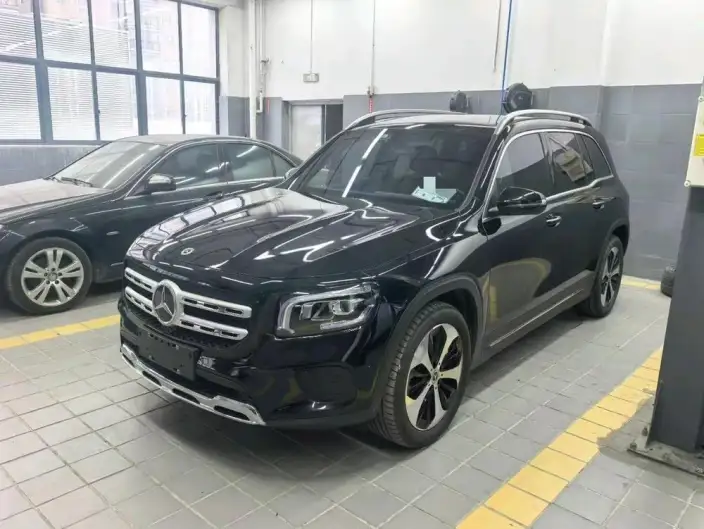 Mercedes-Benz GLB 2022 Model GLB 220 Fashion Model – фото 1