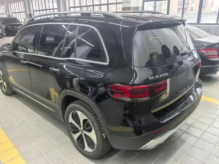 Mercedes-Benz GLB 2022 Model GLB 220 Fashion Model – фото 4