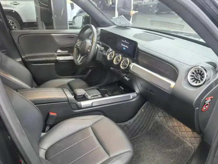 Mercedes-Benz GLB 2022 Model GLB 220 Fashion Model – фото 8
