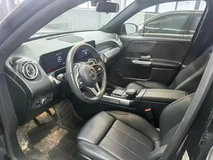 Mercedes-Benz GLB 2022 Model GLB 220 Fashion Model – фото 9