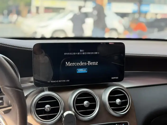 Mercedes-Benz GLC 2022 Model Facelift GLC 260 L 4MATIC Luxury Model – фото 7