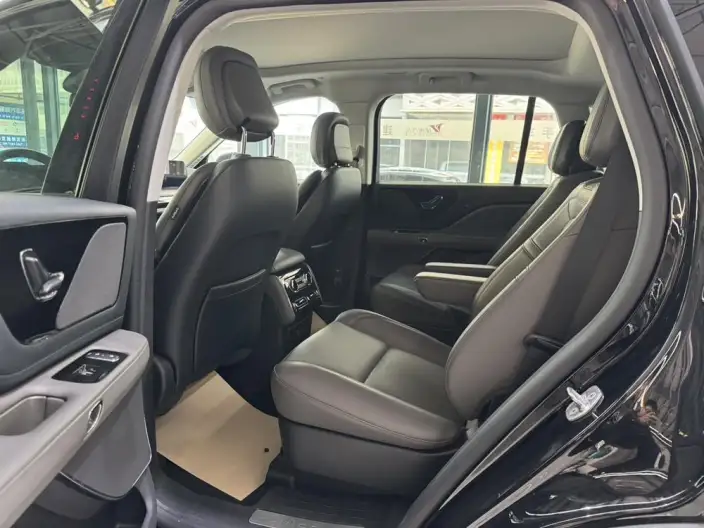 Aviator 2024 Model 3.0T V6 4WD Elegant Edition VI seat – фото 9