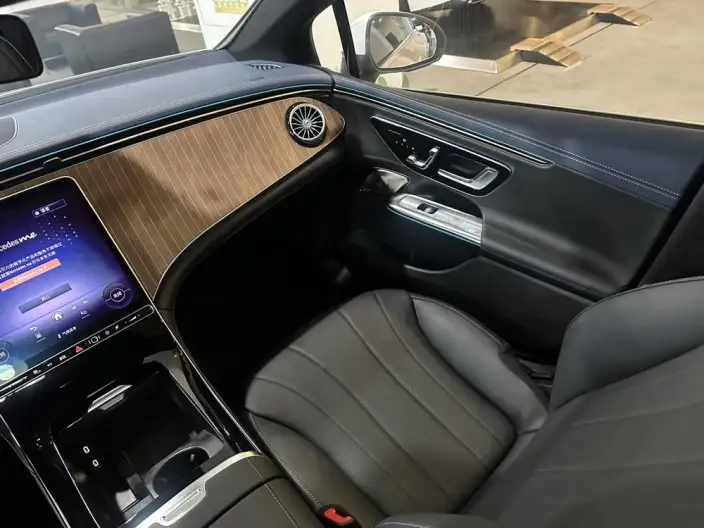 Mercedes-Benz EQE 2022 Model EQE 350 Deluxe Edition – фото 7