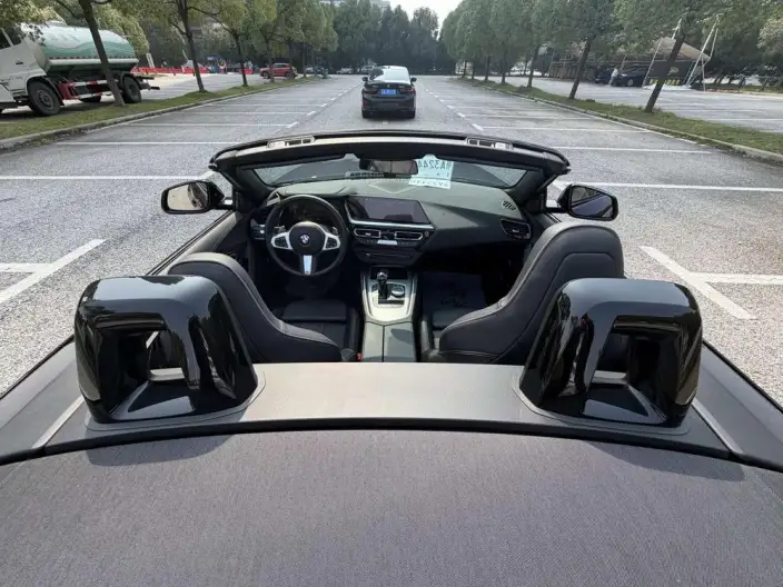 BMW Z4 2023 Model sDrive 25i M Sports Night Set – фото 7