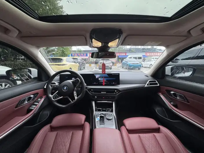 BMW i3 2025 Model eDrive35L – фото 7
