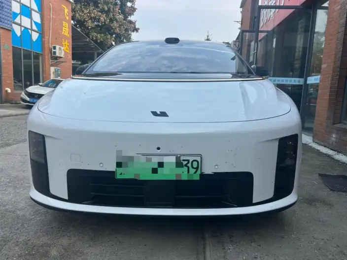 Li Auto i8 2025 Model Standard Edition