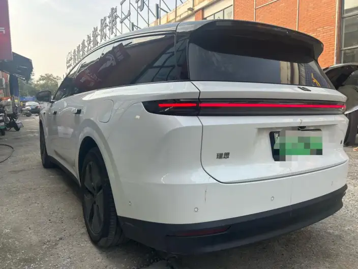 Li Auto i8 2025 Model Standard Edition