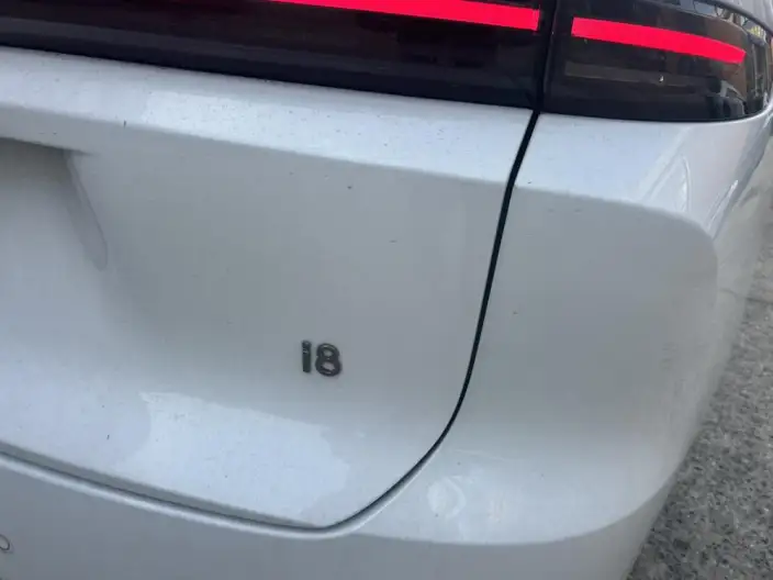 Li Auto i8 2025 Model Standard Edition – фото 7