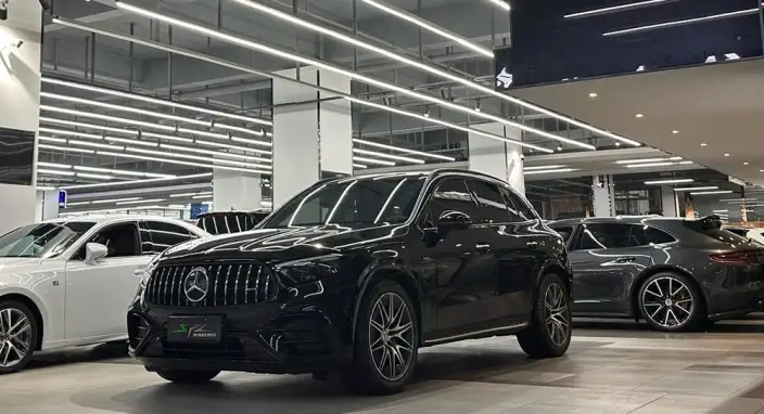 Mercedes-Benz GLC AMG 2024 Model AMG GLC 43 4MATIC – фото 1